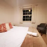Gorgeous + Attentive Host + Free Parking Daire York
