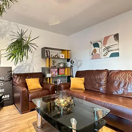 Gorgeous + Attentive Host + Free Parking * York