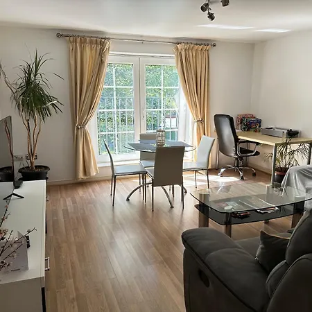 Gorgeous + Attentive Host + Free Parking *