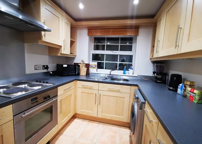 Gorgeous + Attentive Host + Free Parking *