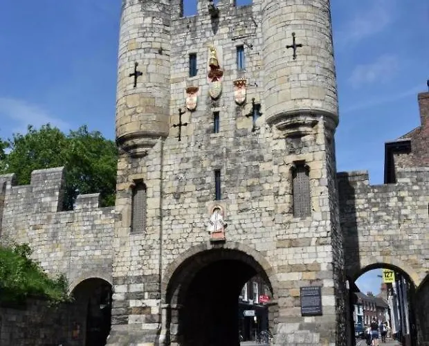 Gorgeous + Attentive Host + Free Parking *